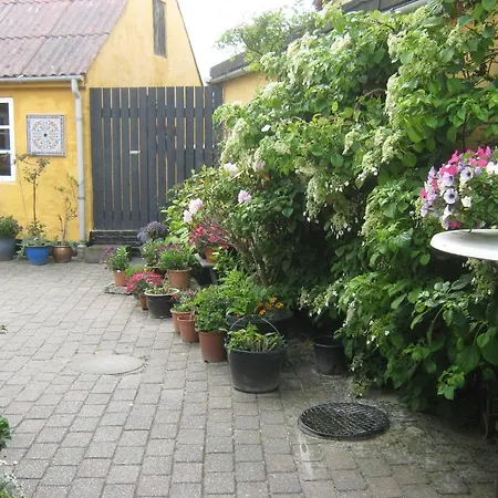 Strada Bed & Breakfast Løkken